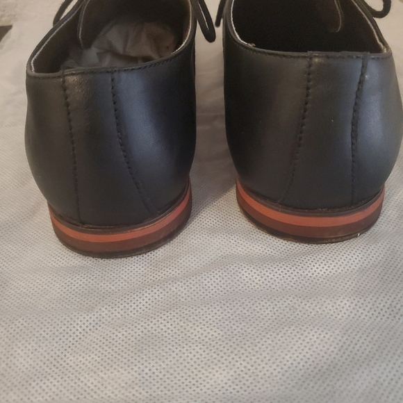 Apt 9 mens black dress shoes simple and stylish size 9.5 - Picture 5 of 7
